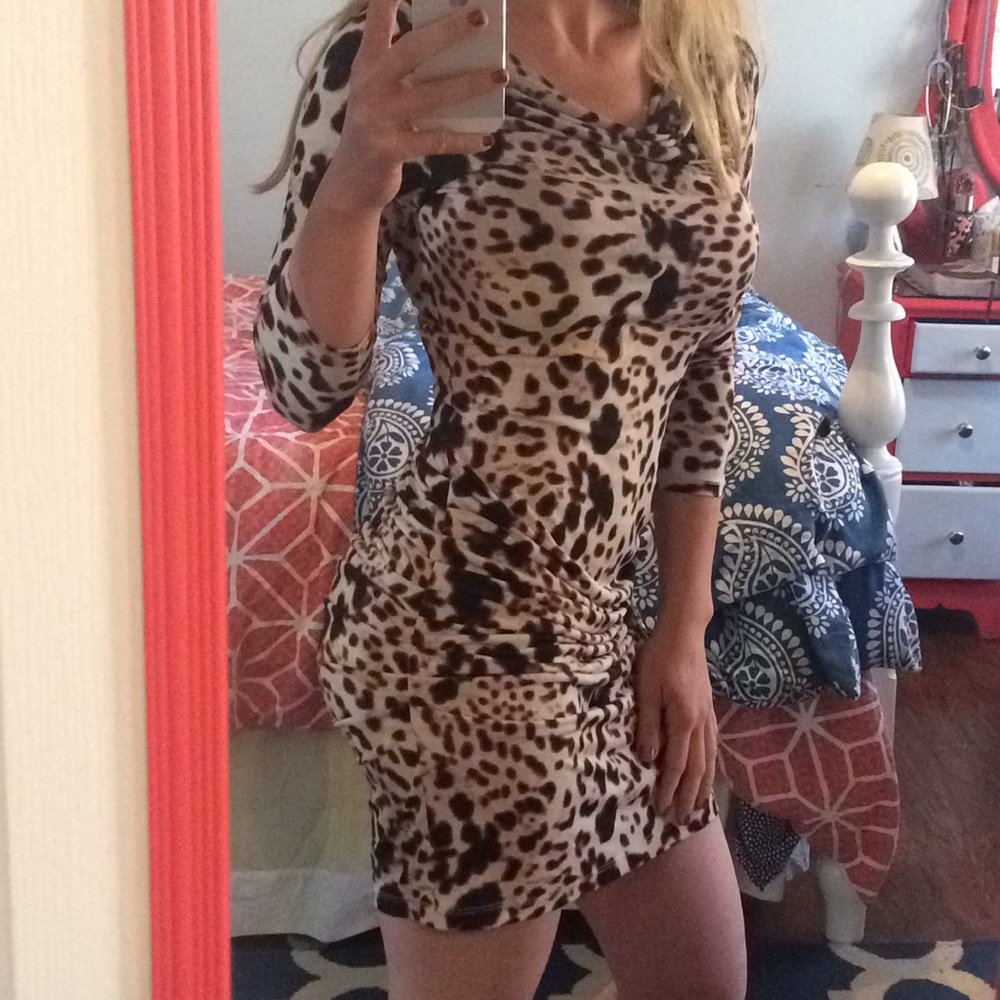 Jennifer Lopez Cheetah print Bodycon dress!