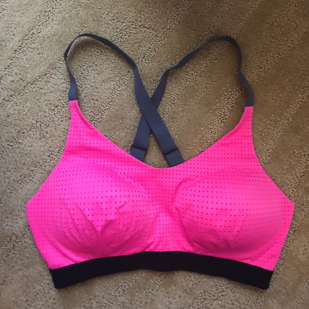 Victoria Secret Sport: Gently used: 34C