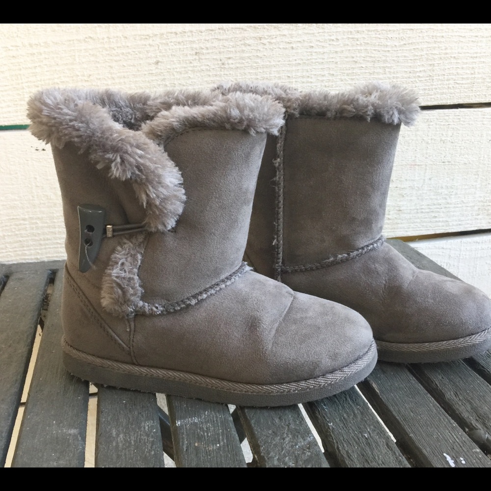 Faux suede warm grey kids boots