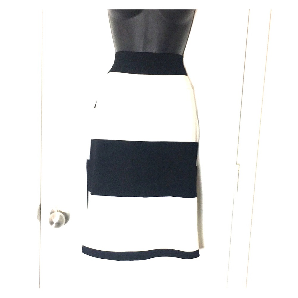 NWT LuLaRoe Cassie skirt /Infinity Scarf