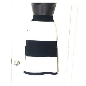 NWT LuLaRoe Cassie skirt /Infinity Scarf