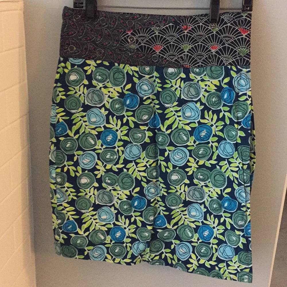 Reversible wrap skirt
