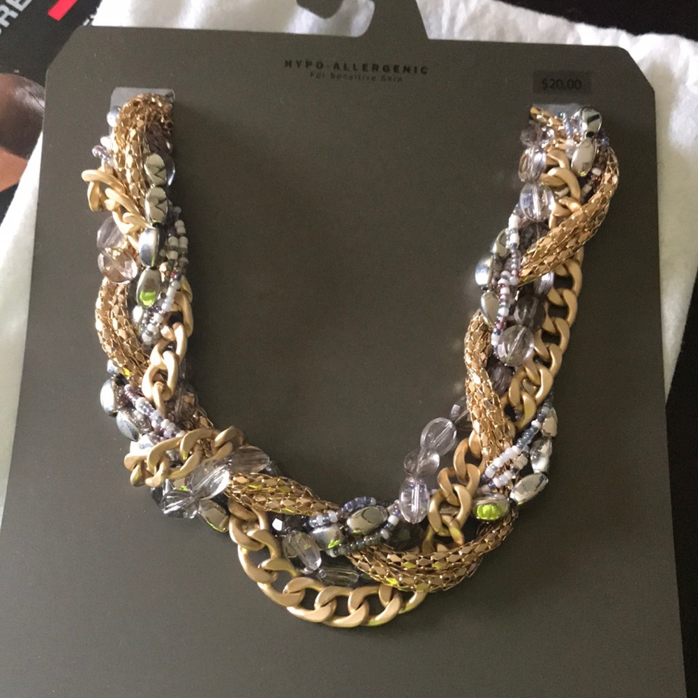 Multi strand bi color necklace
