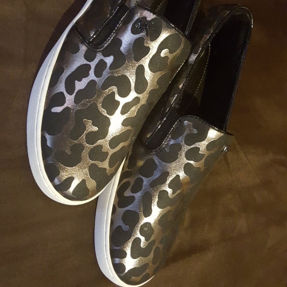 Leopard sneakers