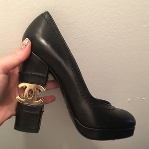 RARE Chanel heels with gold CC logo size 36