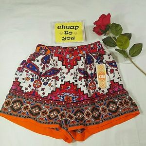 🔥NWT🔥GIANNI BINI SHORTS. SIZE XS