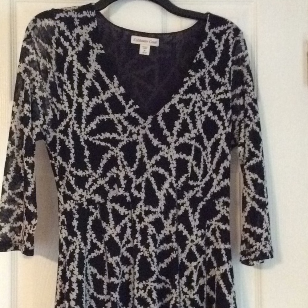Dress w three quarter sleeves.