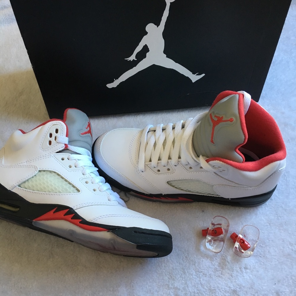 Jordan Fire Red 5 size 4.5GS