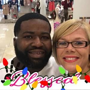 Meet your Posher, Shana