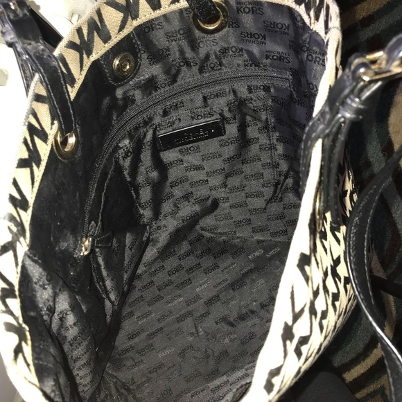 MK bag. 70$ OBO - Picture 2 of 5
