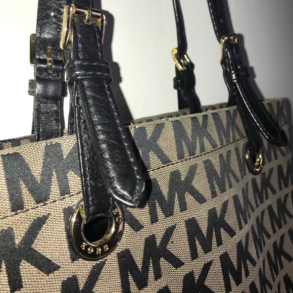 MK bag. 70$ OBO - Picture 4 of 5