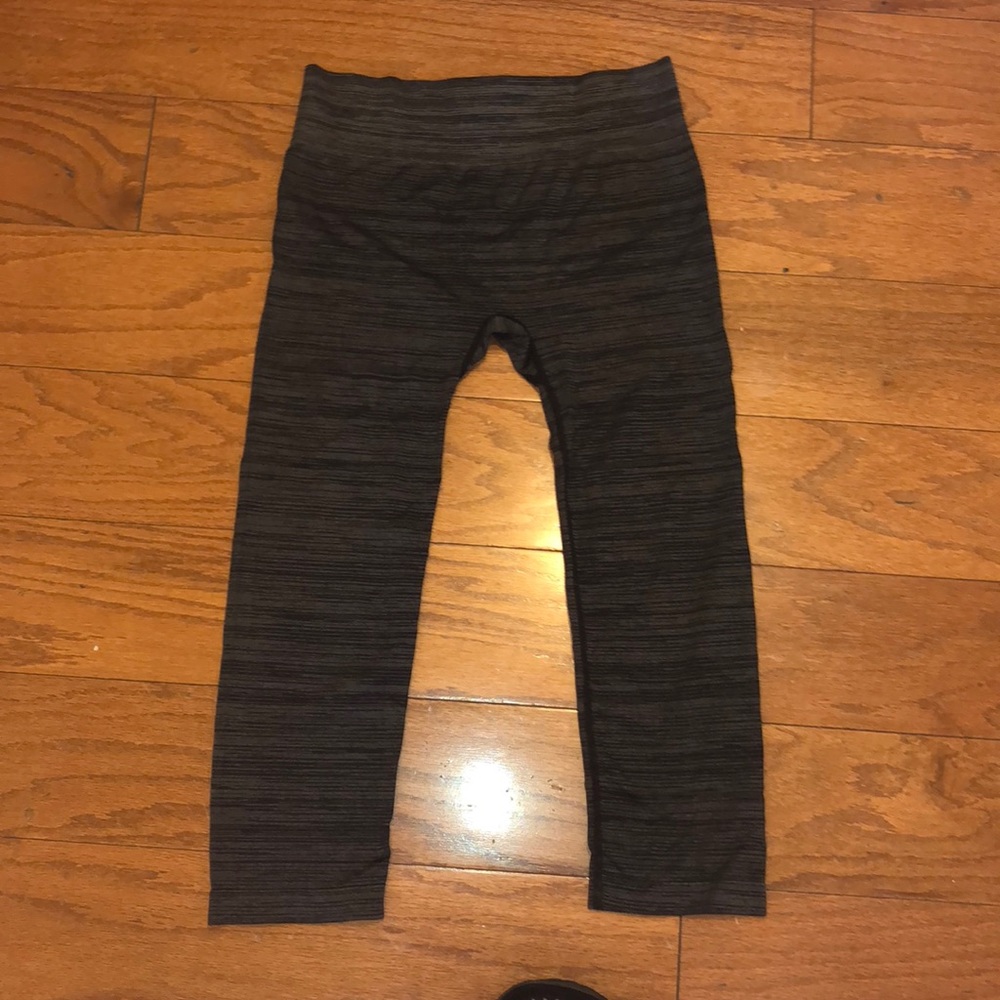 Fabletics workout capri leggings!