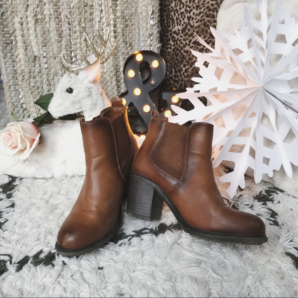 ✨Brown leather booties
