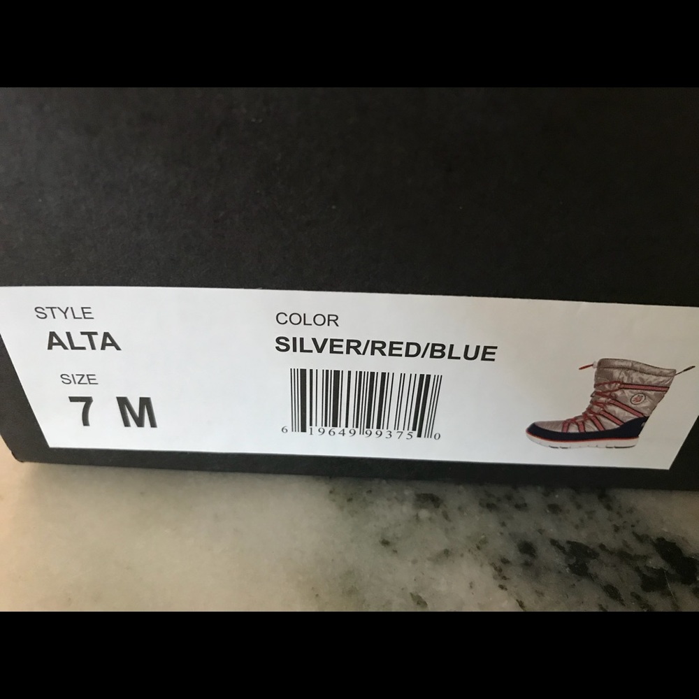 Khombu Alta Women size 7