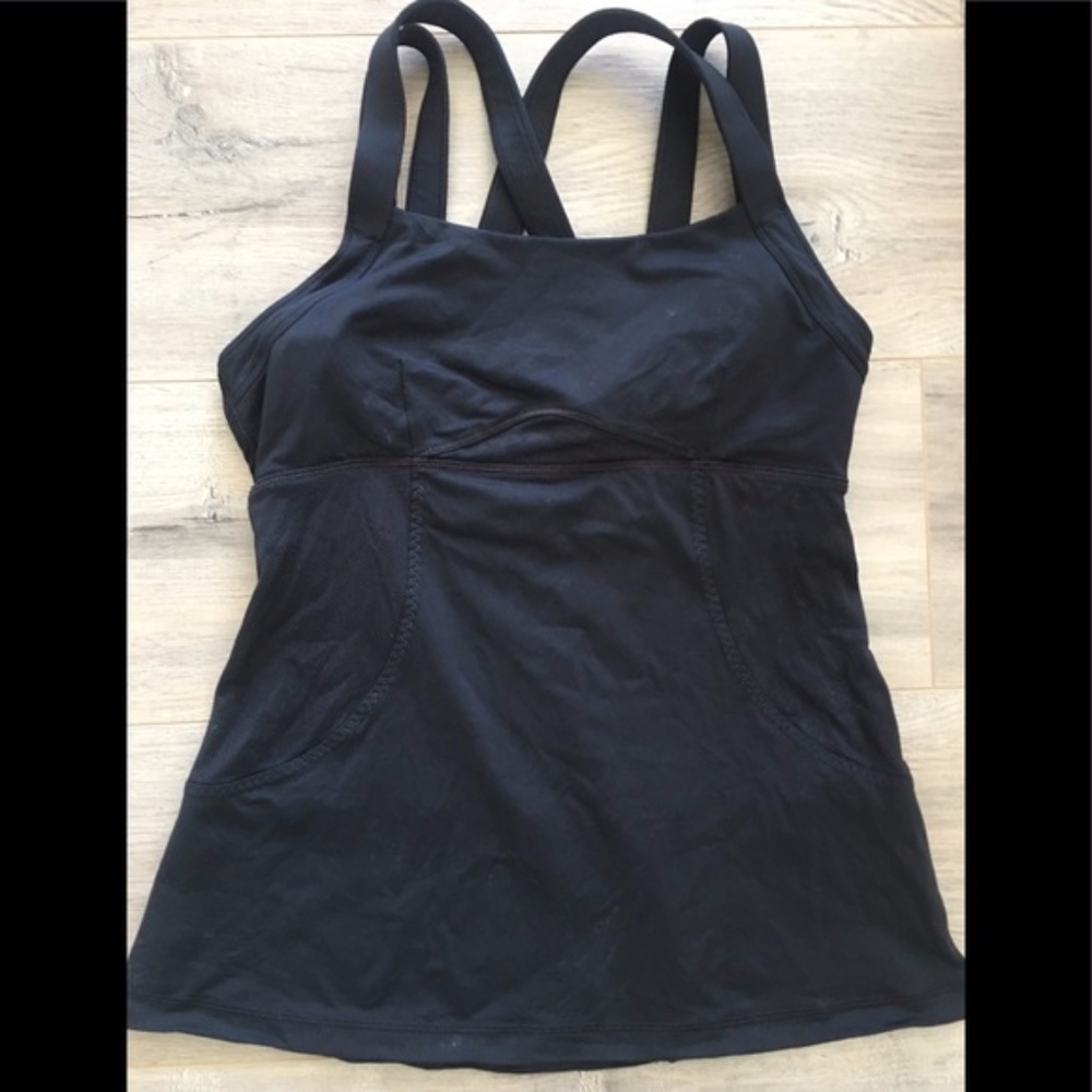 black lulu lemon work out tank