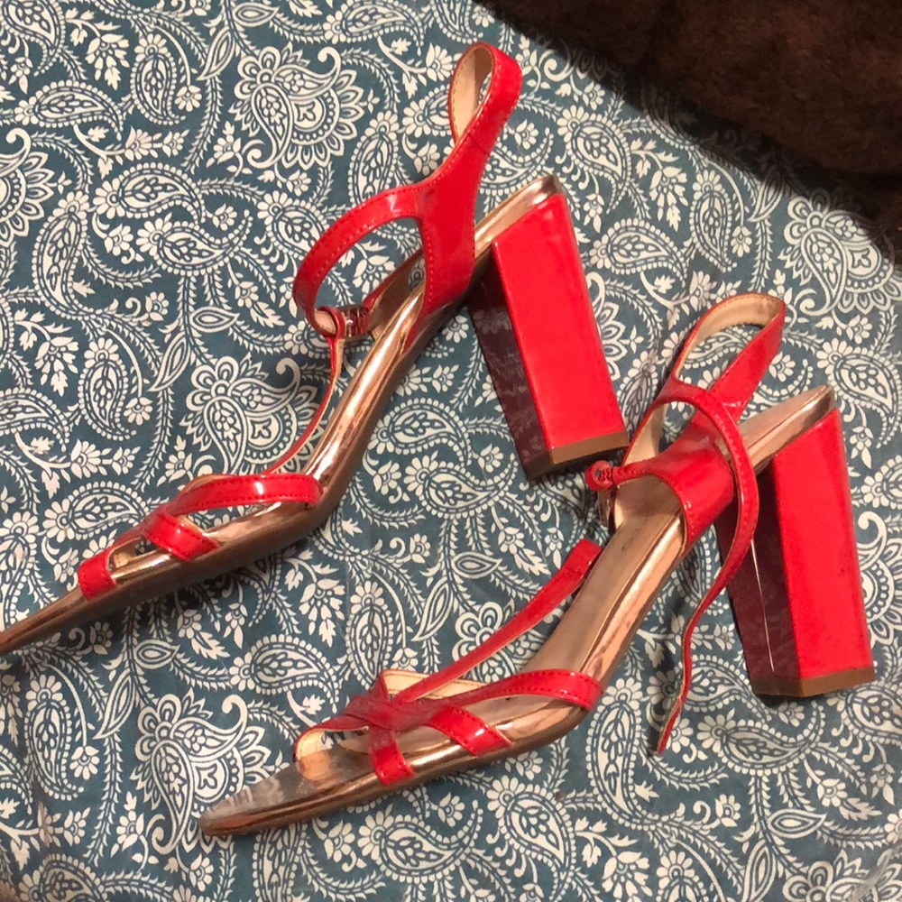 Shoe