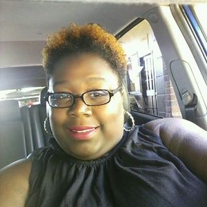 Meet your Posher, Pamela