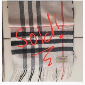 Brand new with tags Burberry 100% cashmere scarf