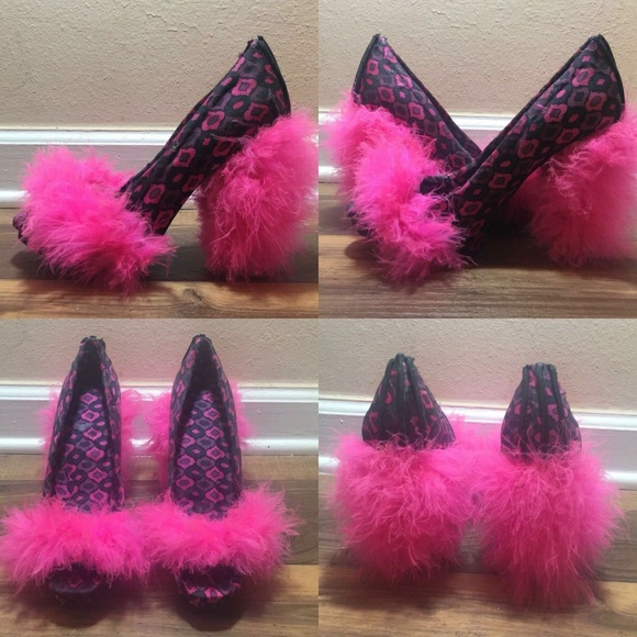 MS.KITTY - Picture 1 of 1