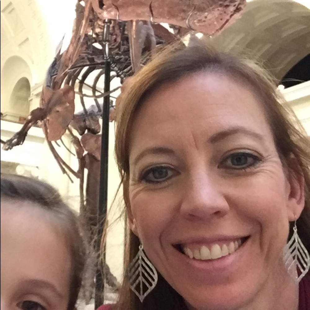 Meet your Posher, Stephanie