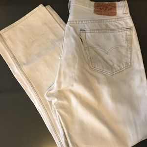 Vintage Levi’s 501 white👖w/ cool wear, 34W x 32L