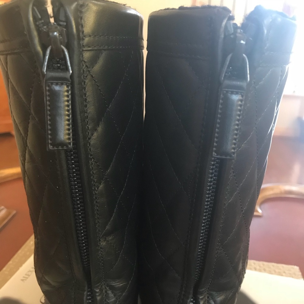 Chanel boots fur inside - Picture 2 of 8