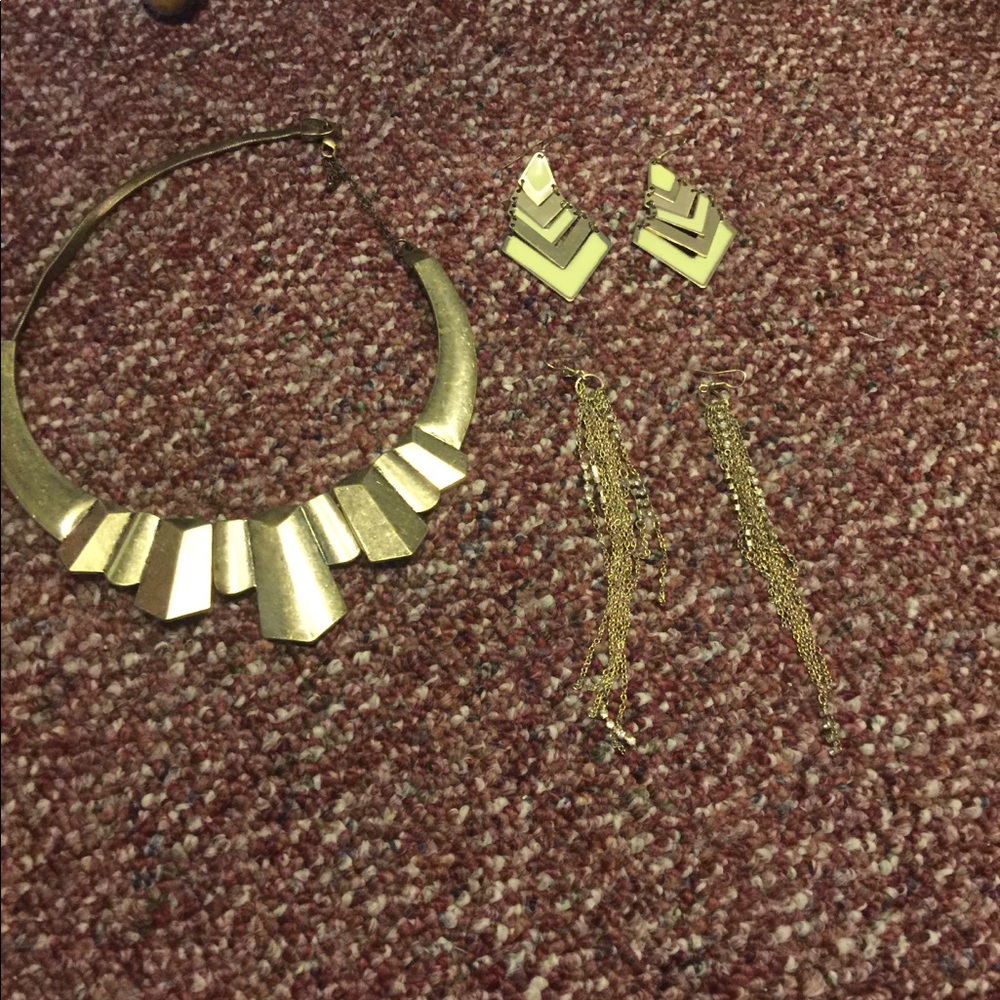 Jewelry bundle. - Picture 5 of 7