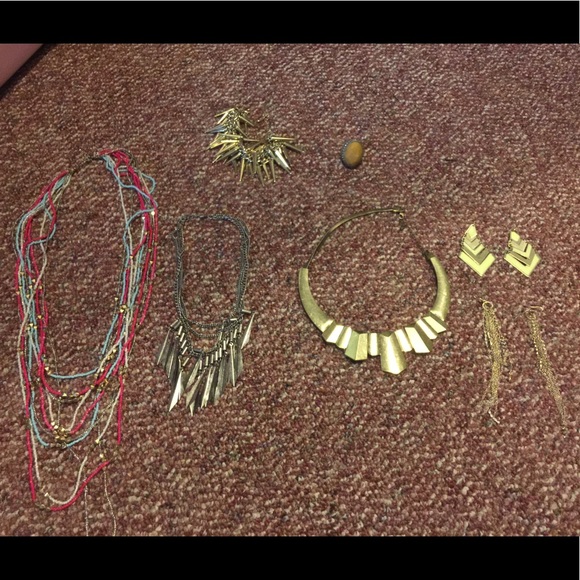 Jewelry - Jewelry bundle.