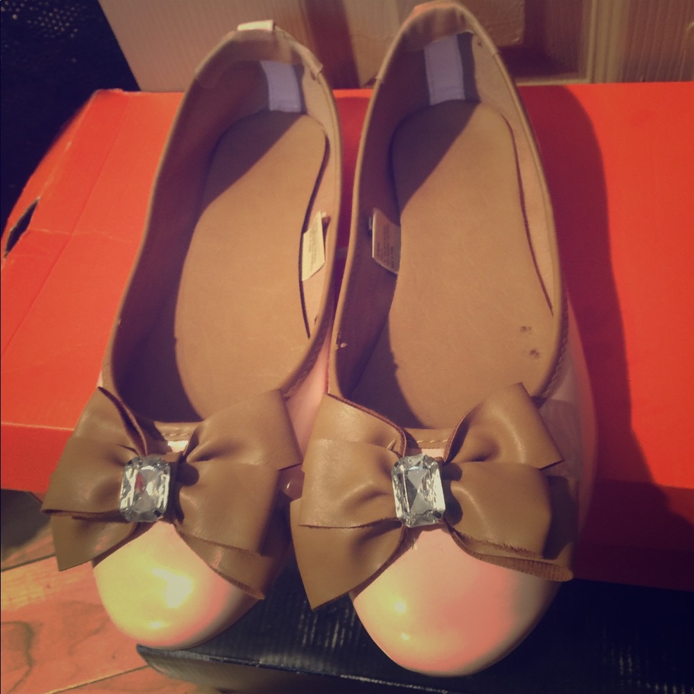 cream Flats