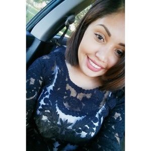 Meet your Posher, Elsy