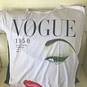 Vintage "Vogue 1950" print short sleeve t-short.