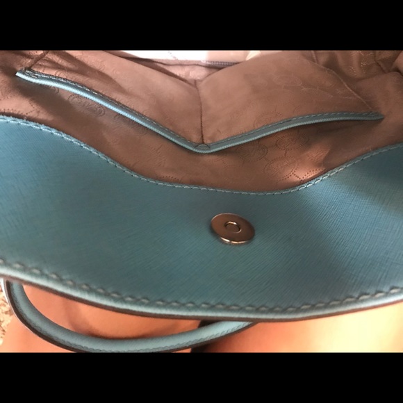 Michael kors purse - Picture 3 of 4
