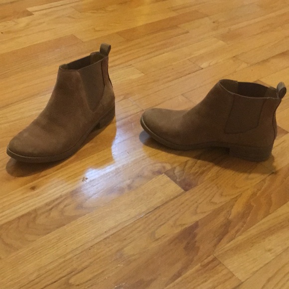 lucky brand chelsea boot
