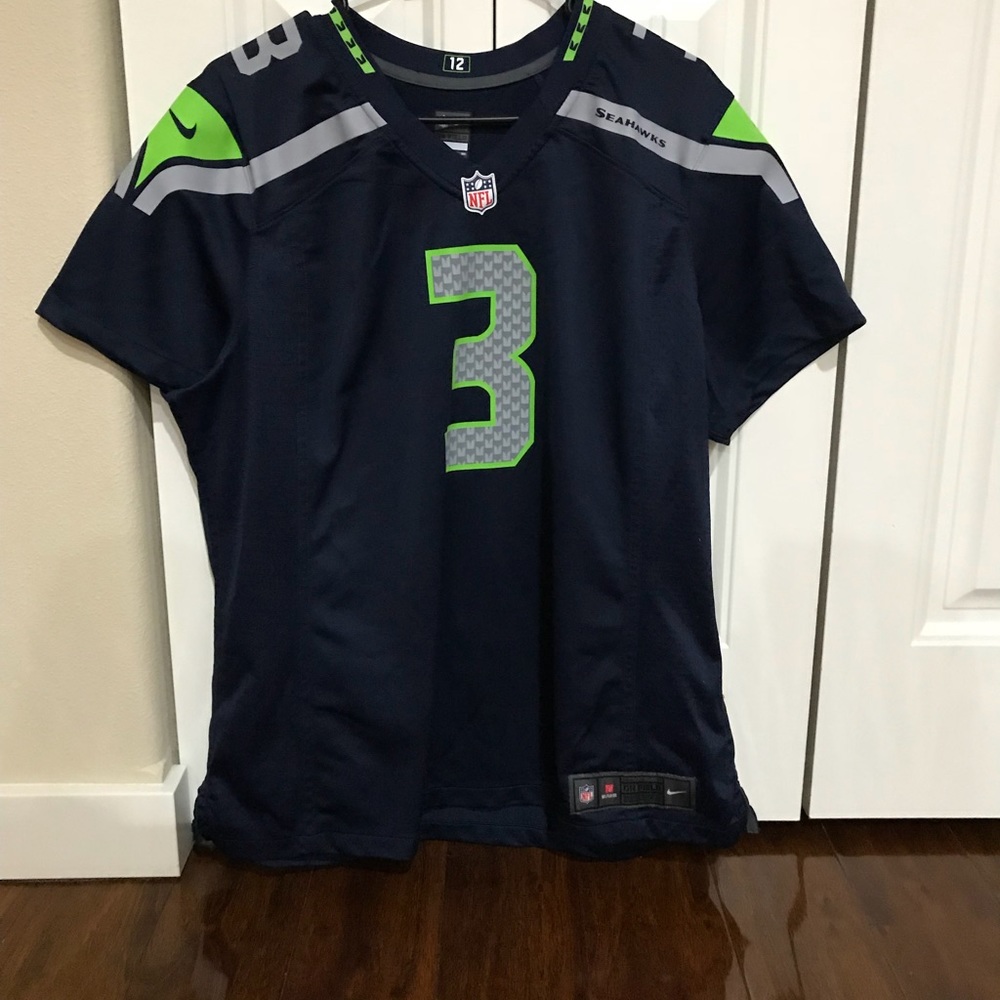 Woman’s Seahawks jersey
