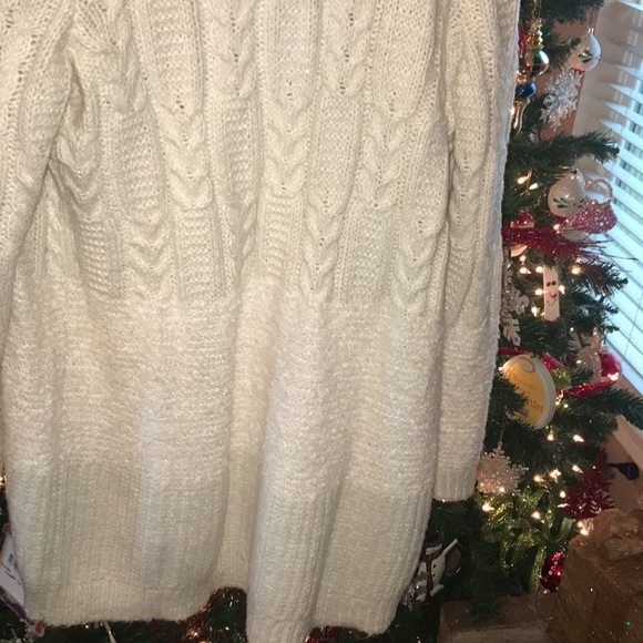 Gorgeous Aerie Sweater Cardigan! ❤️ NWT - Picture 3 of 4