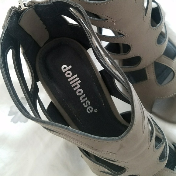 Taupe lazercut ankle booties - Picture 2 of 5