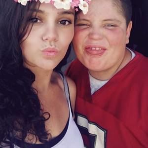 Meet your Posher, Amelia