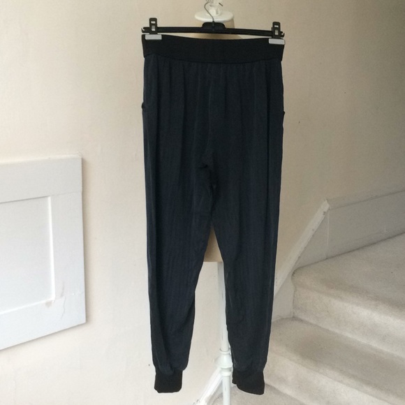 SOLD Nicole Miller Cupro Jersey Jogger Pants EUC - Picture 4 of 4