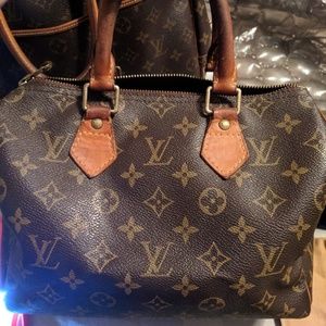 Authentic Louis Vuitton Speedy 25