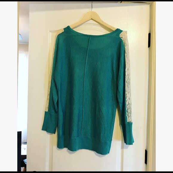 Daytrip Sweater - Picture 4 of 7