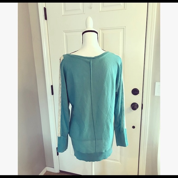 Daytrip Sweater - Picture 7 of 7