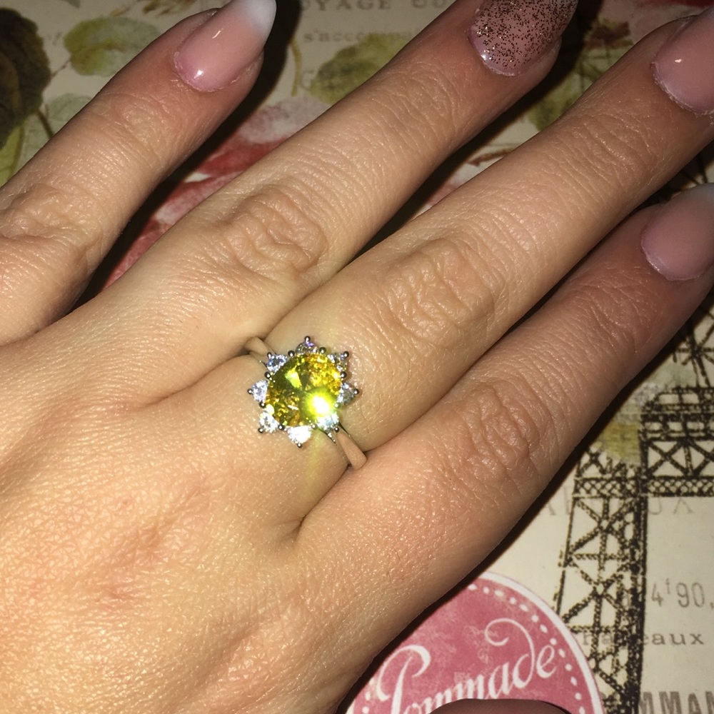 Silver ring - Picture 2 of 4