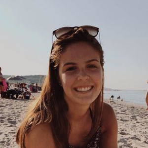 Meet your Posher, Olivia