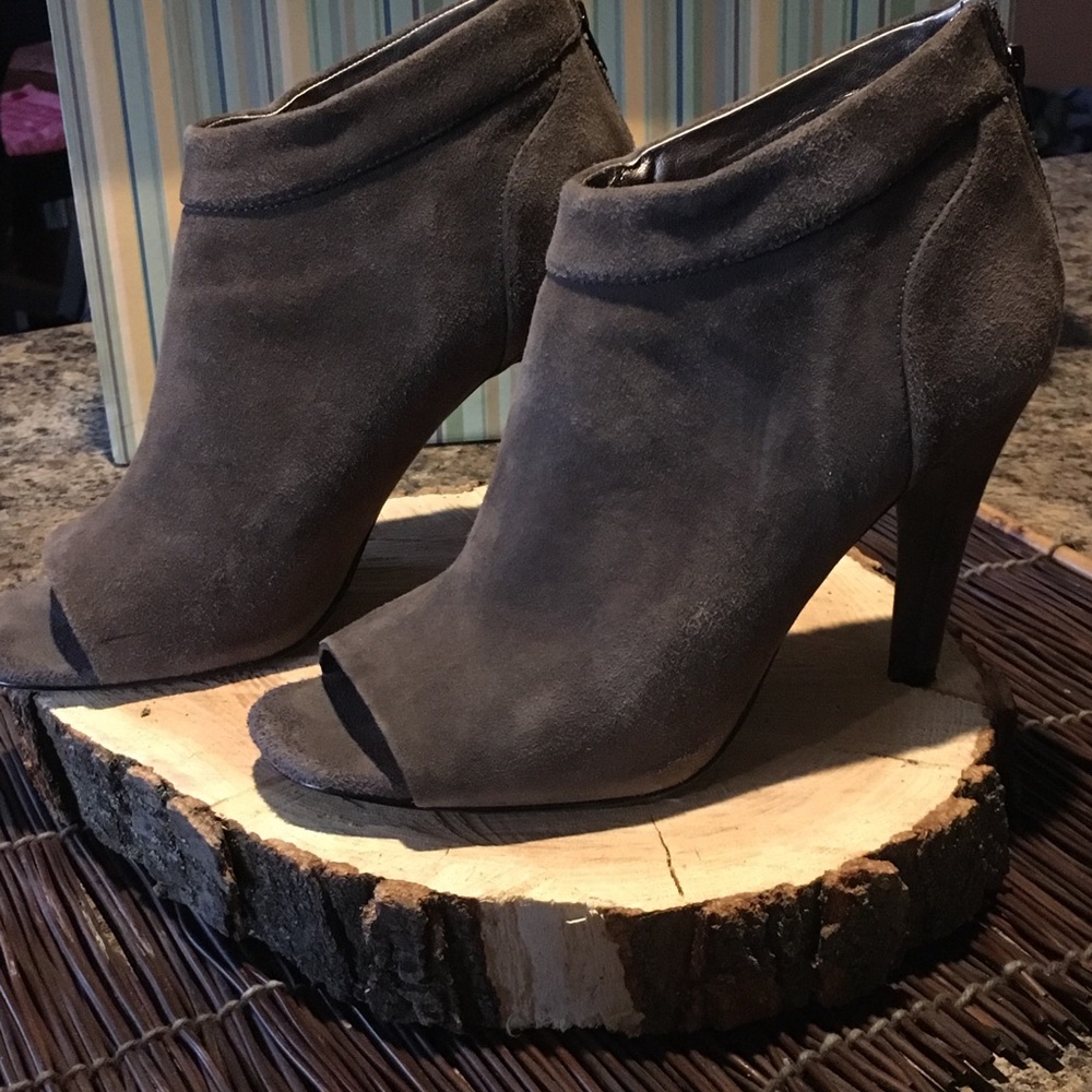 Steve Madden Open Toe Suede Statements ....... - image 6