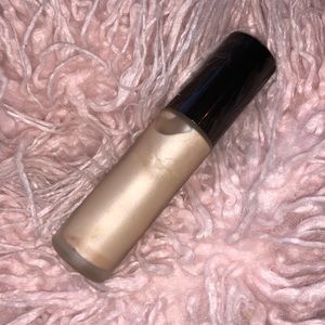 BECCA Backlight Priming Filter
