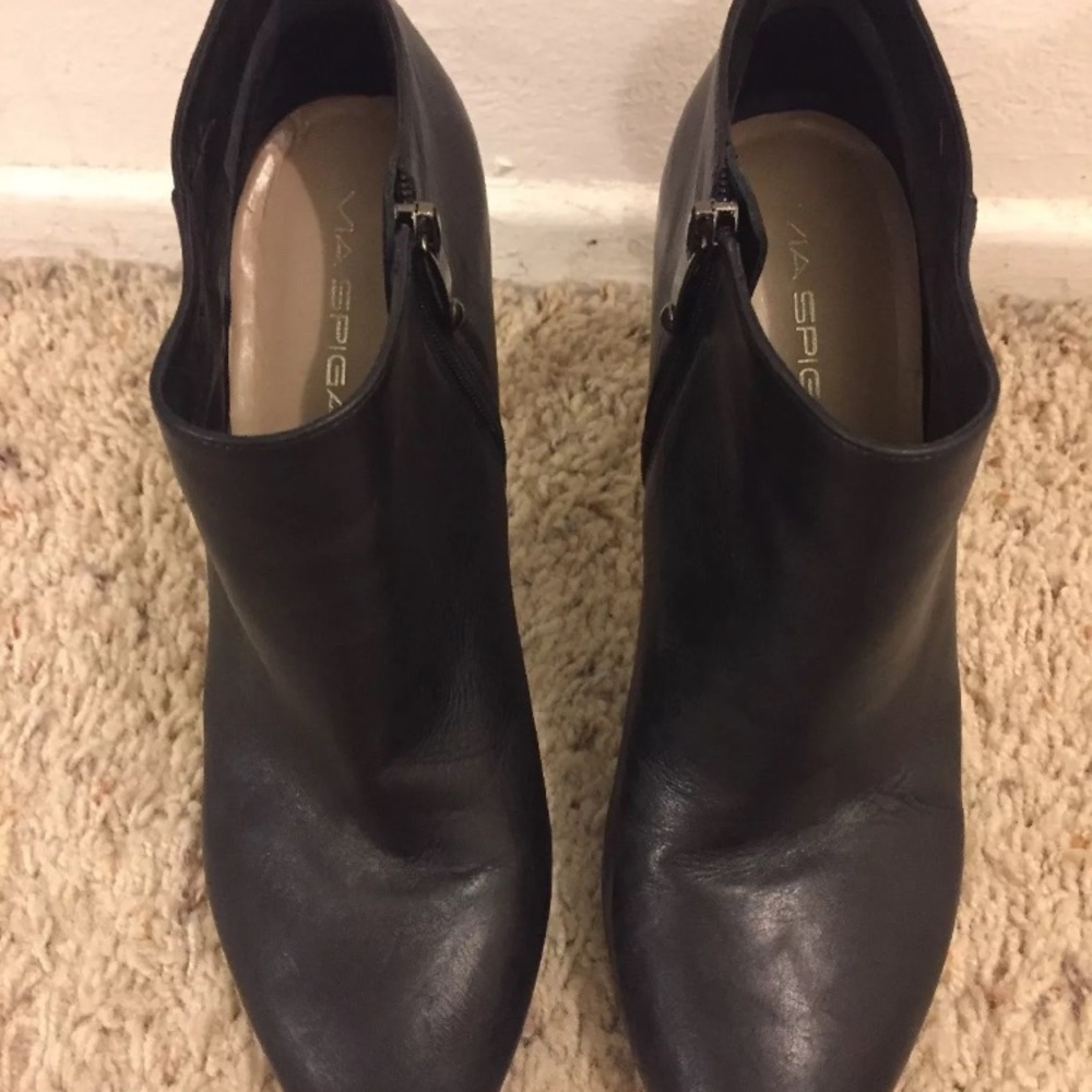 Via Spiga black leather booties, 8.5