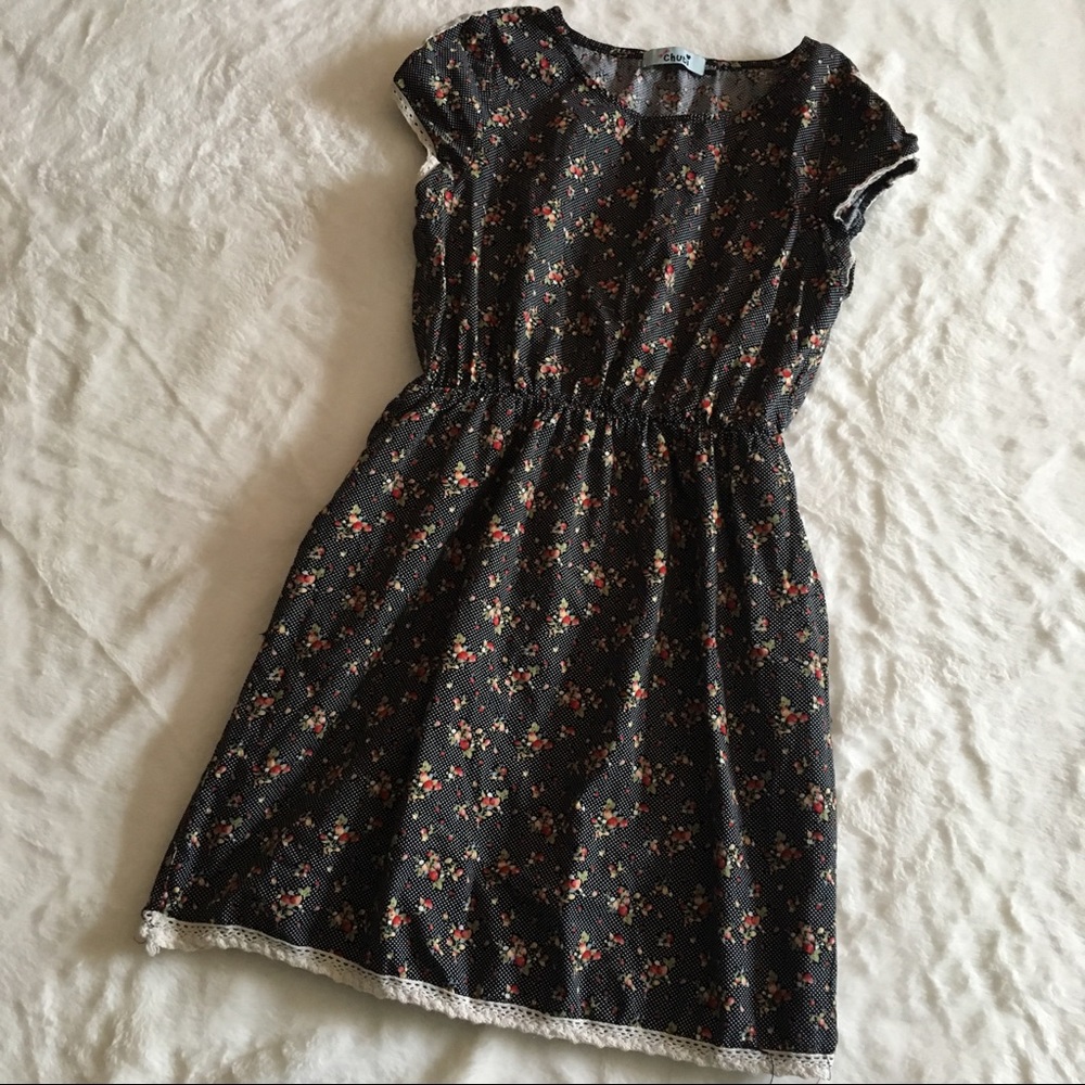 ✨🍓Strawberry print dress w/dots s/m