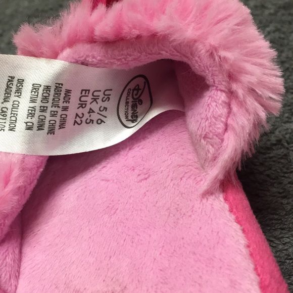 Minnie Mouse Slippers Size 5/6 - Picture 2 of 5