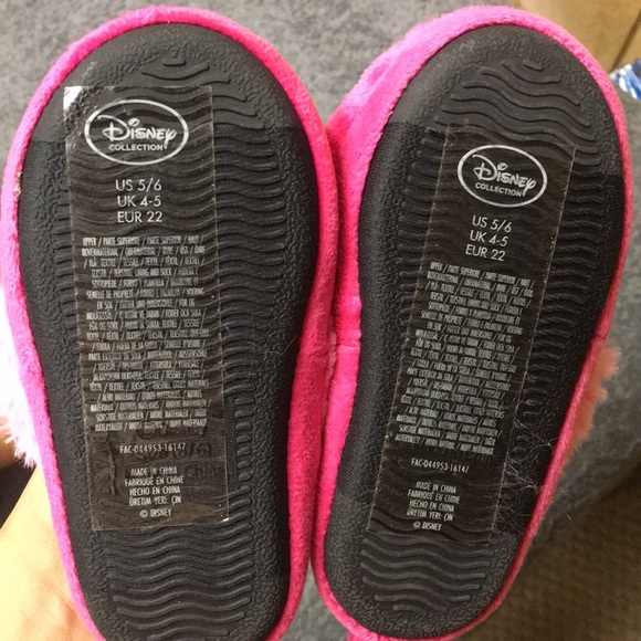 Minnie Mouse Slippers Size 5/6 - Picture 4 of 5
