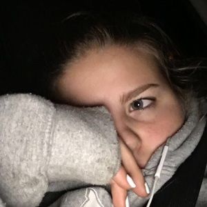 Meet your Posher, Ana